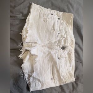 white ae shorts , not sure the size but around a 2 or 3